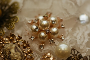  Jewelry, Brooch on Wedding Bouquet 