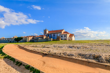 Vista Santu&aacute;rio de Nossa Senhora da Pedra de Mua no Cabo Espichel em Sesimbra