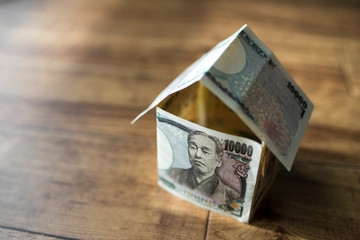 一万円札の家