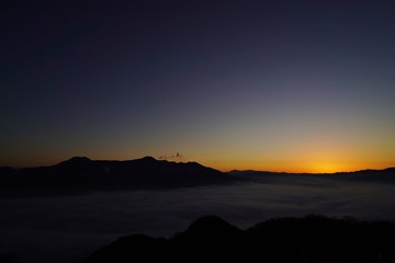 雲海が広がる南阿蘇の風景
