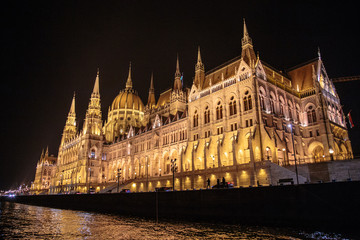 Fototapeta na wymiar Hungarian Parliament by night, Budapest