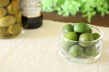 グリーンオリーブの塩漬け