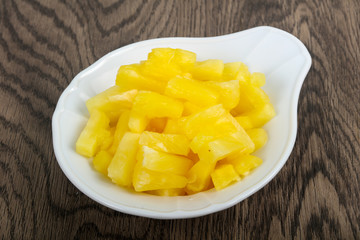 Canned pineapple