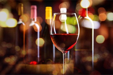 Winetasting.
