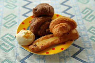 日曜日の朝食のパン