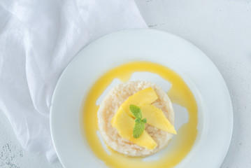 Sticky coconut rice with mango