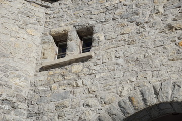 Natursteinwand einer Burg