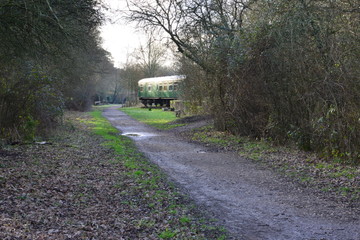 Obraz premium An old Southern Railway carriage at West Grinstead station.