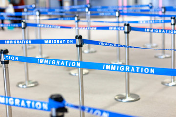入国　移民　管理　空港