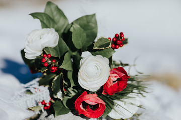 Bouquet de la mariée dans la neige