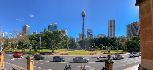 SYDNEY, AUSTRALIA - AUGUST 19, 2018: Locals and tourists enjoy the famous Hyde Park. This is a major destination in Sydney © jovannig