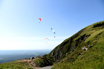 Vols de parapentes à la montagne