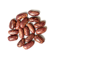 Obraz premium Pinto beans isolated on white background top view