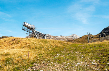 Obraz premium Mountains of the Swiss Alps in the Saint Luc valley on a sunny day.