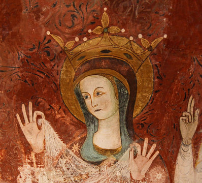 Maria incoronata; particolare di affresco nella cripta della Cattedrale di Trani (Puglie)