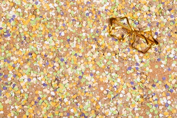 Background of confetti with elements related to the carnival and summer