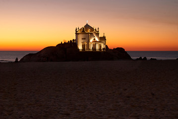 Sess&atilde;o de Fotografia no Sr&ordm; da Pedra em miramar na blue hour