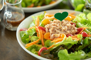 Tuna salad, health food lovers are popular in working age