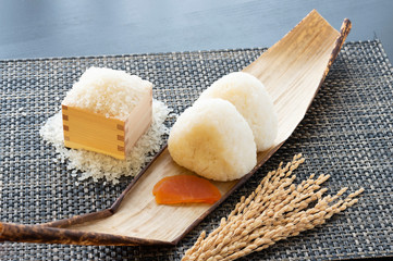 おにぎり　竹皮　米枡入り　稲穂