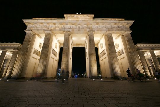 Römertor Bilder – Durchsuchen 838 Archivfotos, Vektorgrafiken und ...