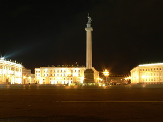 Fototapeta na wymiar trafalgar square in st petersburg at night