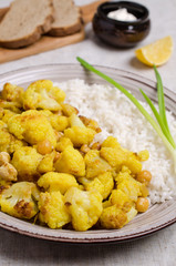 Roasted cauliflower with chickpeas