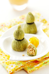 Delicious Chinese pastries, gourd pastry