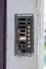 Klingel Mehrfamilienhaus Lost Place