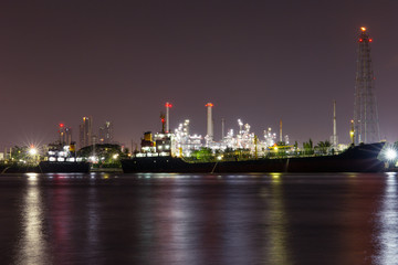 Fototapeta na wymiar oil refinery industry plant. View of gas processing factory. Oil and gas