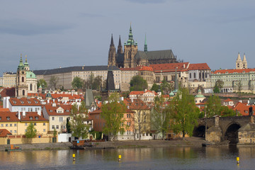Obraz premium April morning in old Prague. View of St. Vitus Cathedral