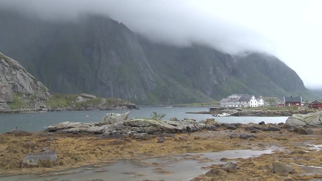 Lofoten, Norwegen, Ebbe, Tidenhub, Gezeiten, Leknes, Fjord, Saupstad, Sortland, Steinsfjorden, Unstad, Dorf, Fischerdorf, K&uuml;ste, Ufer, Bucht, Saupstadtinden, Gipfel, Berg,