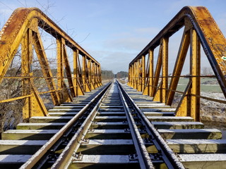most kolejowy