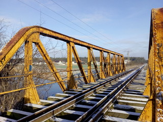 most kolejowy 