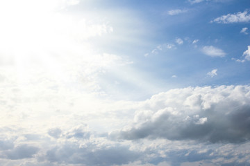 Obraz premium Fantastic soft white clouds against blue sky