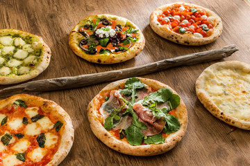 ピッツア　Italian home-made pizza