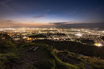 Obraz premium 《絶景》大文字から眺める京都市内の夜景