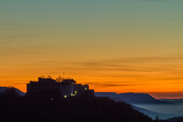 Burg Hohenneuffen bei Sonnenuntergang