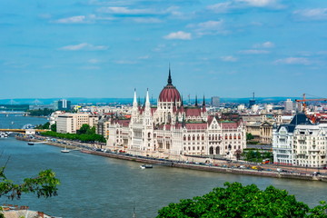 Fototapeta na wymiar Hungarian parliament building in Budapest, Hungary