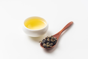 fresh taiwan oolong tea and cup