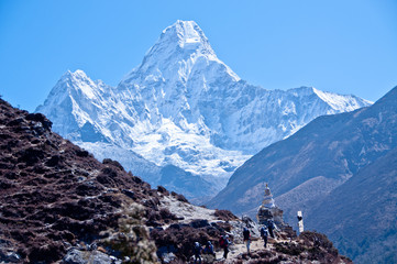 himalayas ama dablam