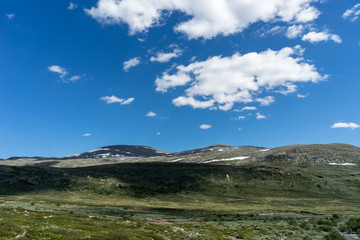 Fototapeta premium Landschaft im Skanmsdalsvegen im Dovrefjell