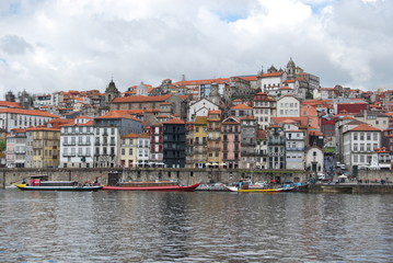 Naklejka na ściany i meble Porto as cores