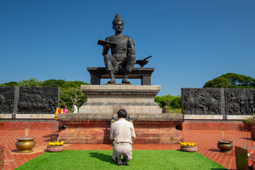Obraz premium 29 Cotober 2018 Ramkhamhaeng the Great Monument king of sukhothai thailand