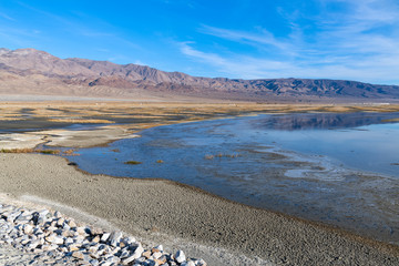 Lake Owens shoreline in California, USA