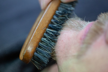 Handwerk Friseur / Frisör - Barber - Bürste und Fön