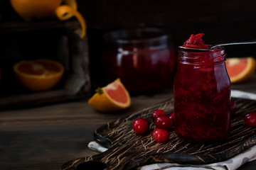 Spicy cranberry-orange sauce for meat