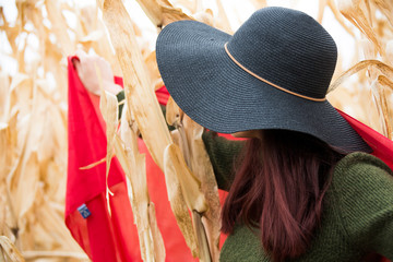 Naklejka premium model photo shoot in the garden