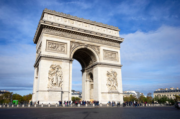 Fototapeta na wymiar Paris / France - October 28 / 2017:View of tourists visiting Arc de triomphe