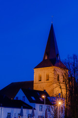 St. Gereon in Monheim zur Blaue Stunde