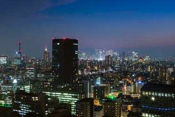 Fototapeta na wymiar 東京 文京シビックセンター 展望ラウンジからの夜景（新宿方面）